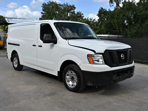 Used 2021 Nissan NV 2500 SV RWD image 2