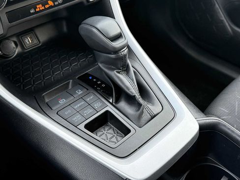 Certified 2025 Toyota RAV4 XLE AWD/4WD image 26