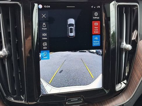 Certified 2023 Volvo XC60 B5 Plus w/ Climate Package AWD/4WD image 20