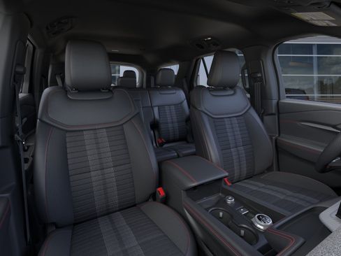 New 2026 Ford Explorer ST-Line w/ ST-Line Street Pack AWD/4WD image 10