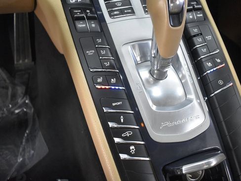 Used 2015 Porsche Panamera 4 w/ Premium Package Plus image 24