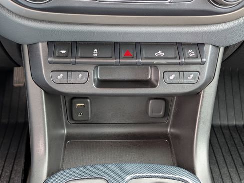 Used 2017 Chevrolet Colorado Z71 image 21