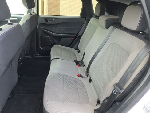 Used 2022 Ford Escape SE FWD image 19