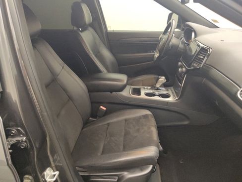 Used 2020 Jeep Grand Cherokee Altitude RWD image 21