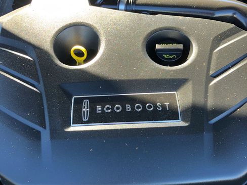 Used 2013 Lincoln MKZ image 11