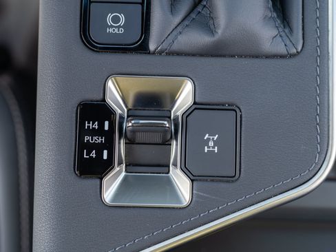 Used 2025 Lexus GX 550 AWD/4WD image 14