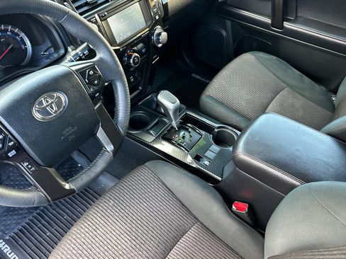 Used 2019 Toyota 4Runner TRD Off-Road image 10