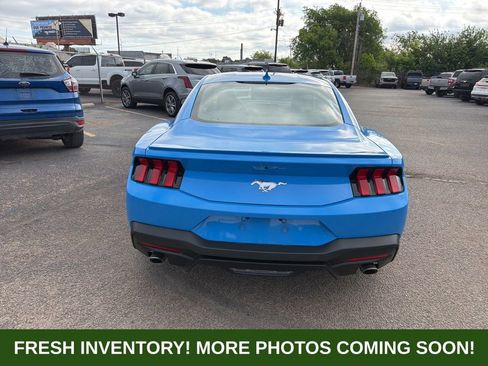 Used 2025 Ford Mustang Premium image 5