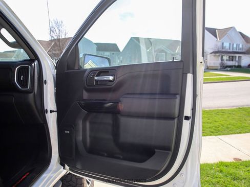 Used 2021 GMC Sierra 1500 SLT w/ SLT Premium Plus Package AWD/4WD image 43