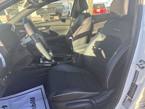 Used 2023 Kia Forte GT-Line image 13