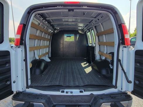 Used 2023 Chevrolet Express 2500 w/ Driver Convenience Package image 24