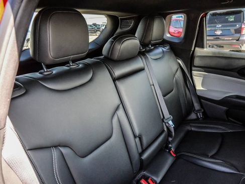 Used 2025 Jeep Compass Limited AWD/4WD image 22