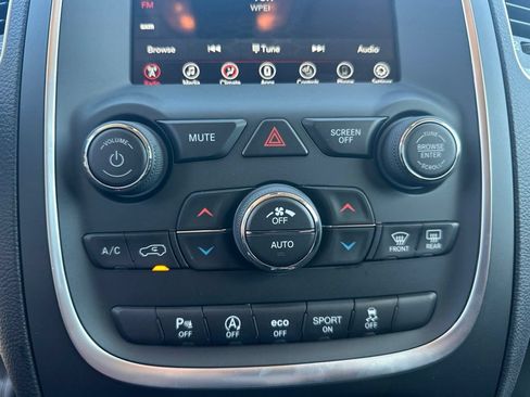 Used 2020 Dodge Durango SXT AWD/4WD image 24