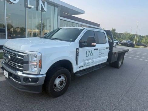 Used 2024 Ford F350 XL AWD/4WD image 2