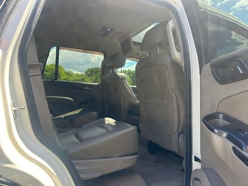 Used 2015 GMC Yukon SLT w/ Open Road Package AWD/4WD image 17