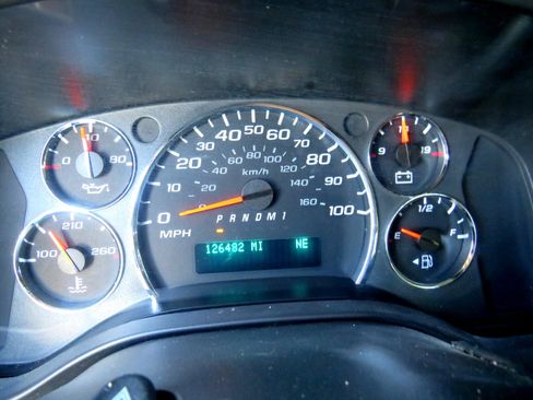 Used 2011 Chevrolet Express 3500 LS image 11