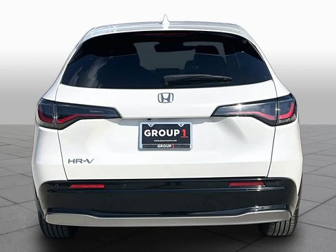 Used 2023 Honda HR-V EX-L image 5
