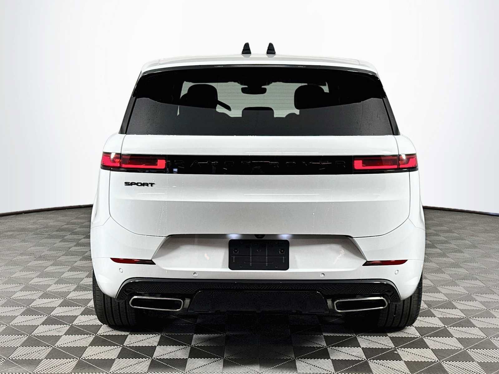 New 2026 Land Rover Range Rover Sport Dynamic SE AWD/4WD image 6
