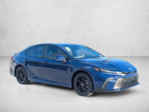 New 2026 Toyota Camry SE image 6