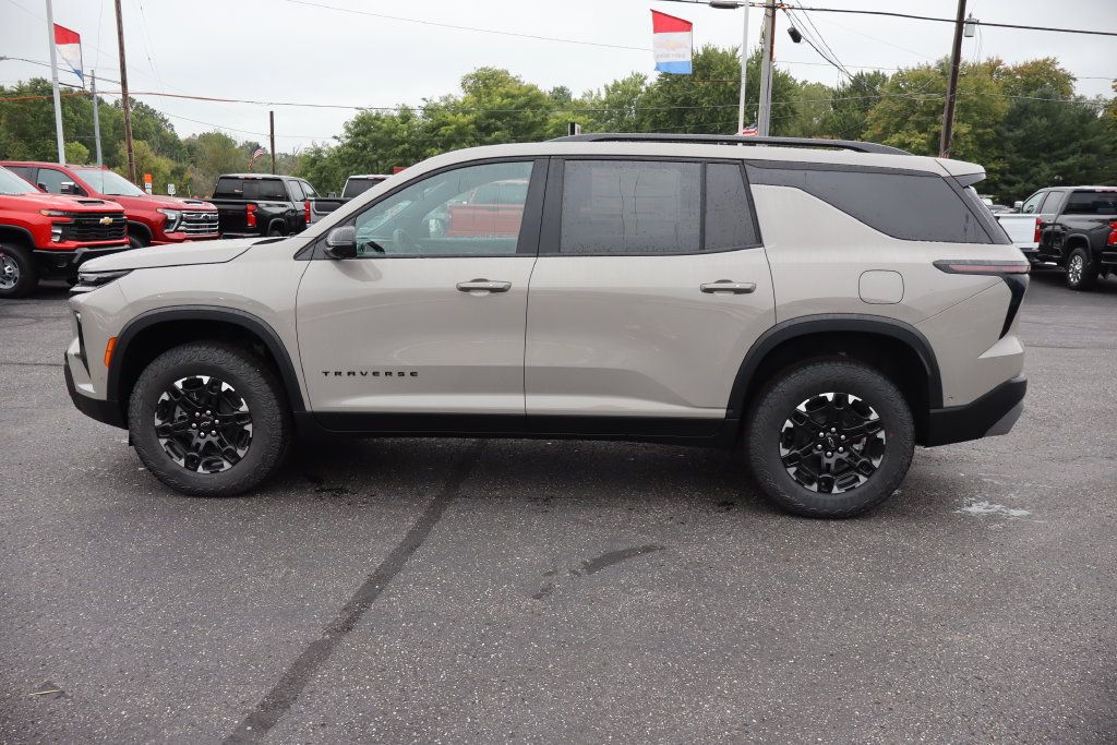New 2027 Chevrolet Traverse Z71 w/ Enhanced Driving Package AWD/4WD image 32