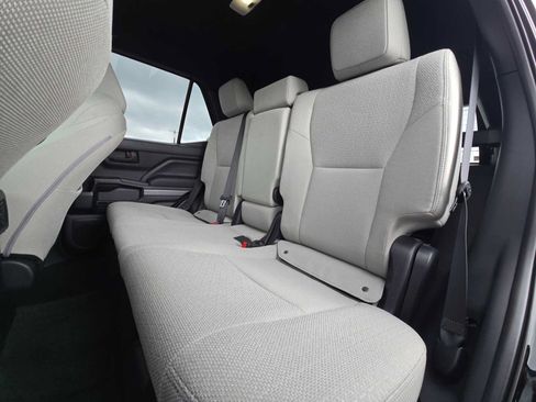 Certified 2025 Toyota 4Runner SR5 AWD/4WD image 16