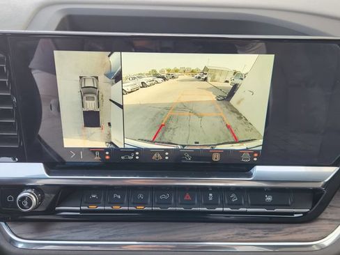 Used 2024 GMC Sierra 1500 SLT AWD/4WD image 6