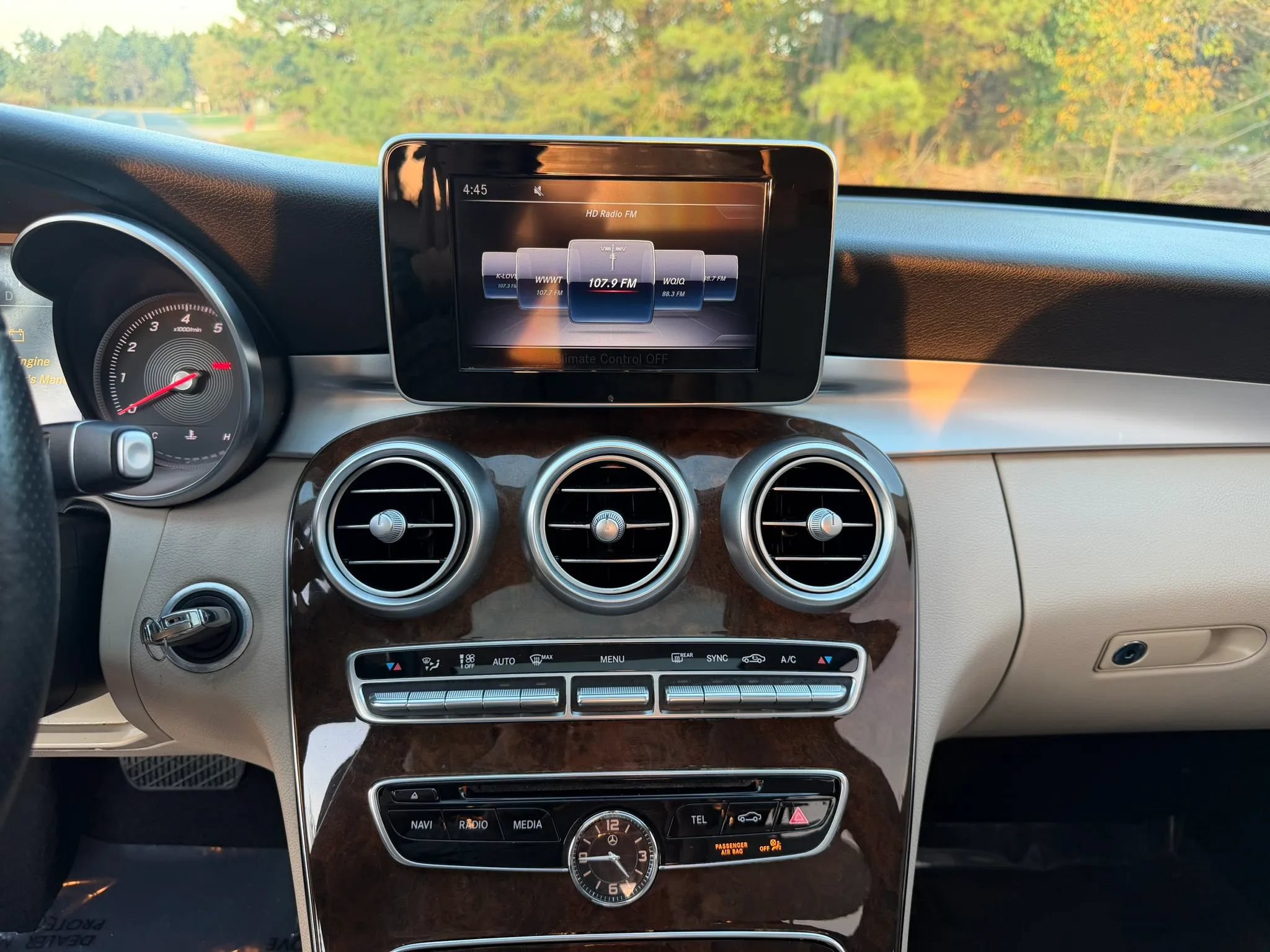 Used 2018 Mercedes-Benz C 300 Sedan w/ Premium Package image 20