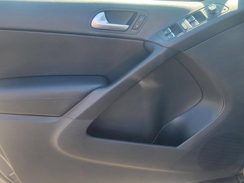 Used 2012 Volkswagen Tiguan S FWD image 12