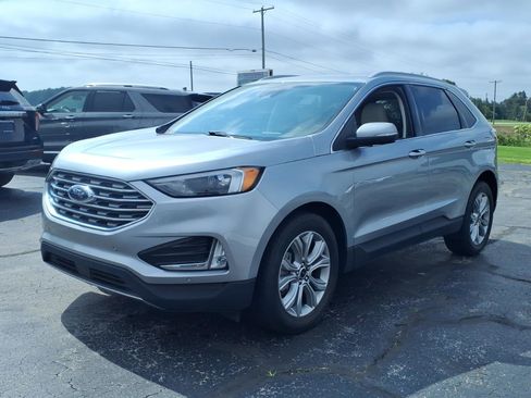 Used 2024 Ford Edge Titanium w/ Class II Trailer Tow Package AWD/4WD image 6