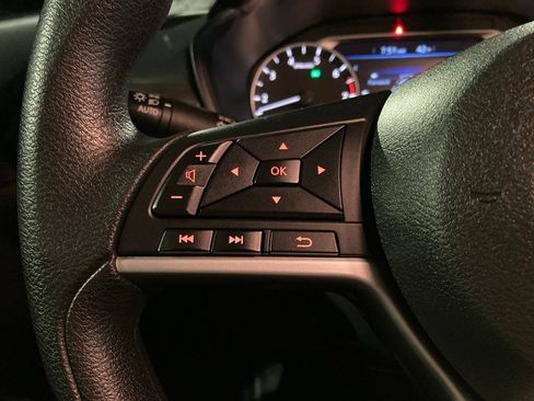 Used 2024 Nissan Altima 2.5 SV image 13