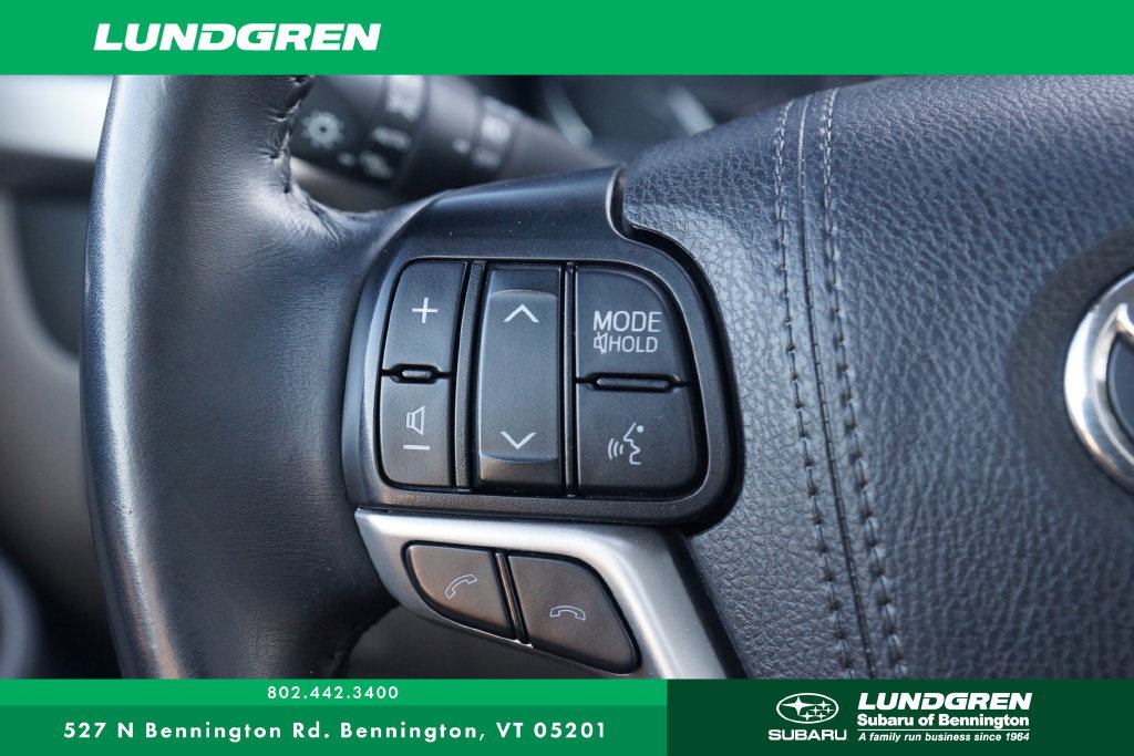 Used 2019 Toyota Highlander XLE AWD/4WD image 15