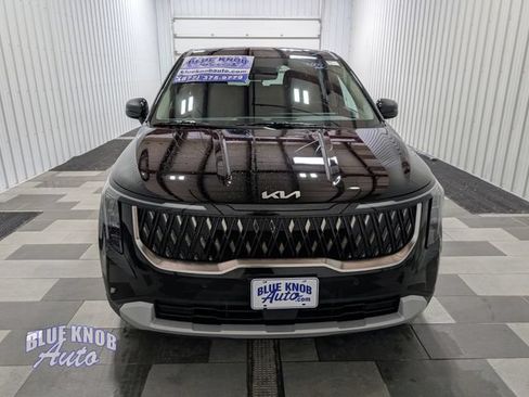 Used 2026 Kia Carnival FWD image 6