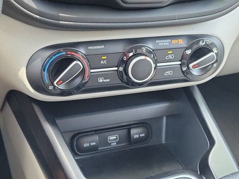 Used 2020 Kia Soul LX FWD image 24
