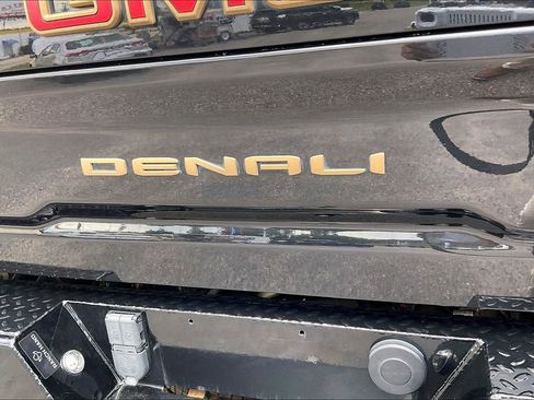 Used 2022 GMC Sierra 2500 Denali w/ Denali Ultimate Package AWD/4WD image 8