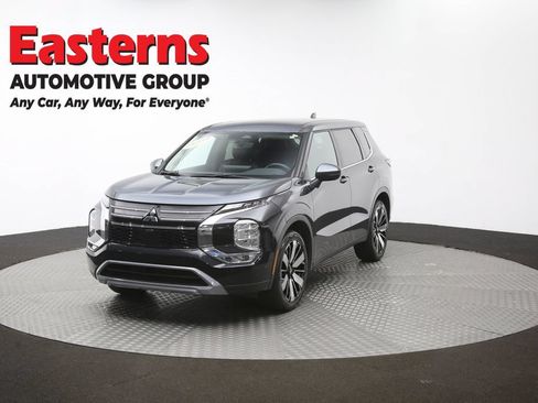 Used 2025 Mitsubishi Outlander SE FWD image 55