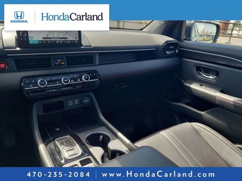 Certified 2025 Honda Pilot Black Edition image 32