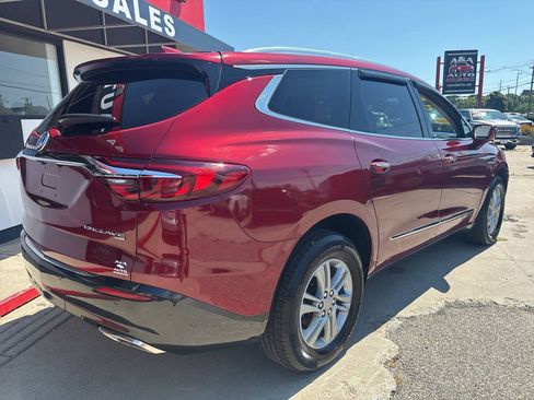 Used 2019 Buick Enclave Essence AWD/4WD image 3
