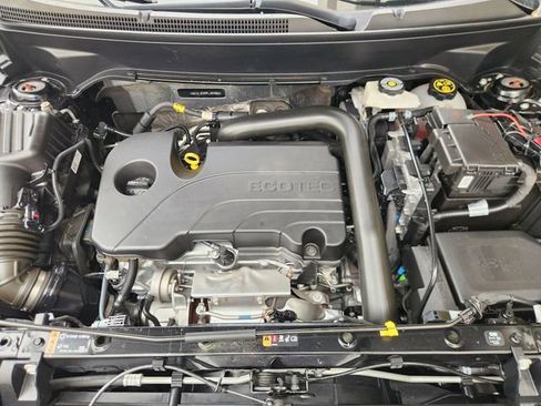 Used 2023 GMC Terrain AT4 image 29