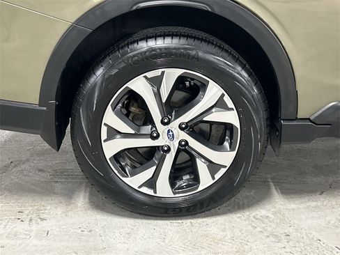 Certified 2021 Subaru Outback Limited image 12