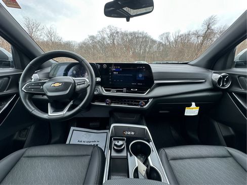 New 2026 Chevrolet Equinox LT w/ Convenience Package II AWD/4WD image 27