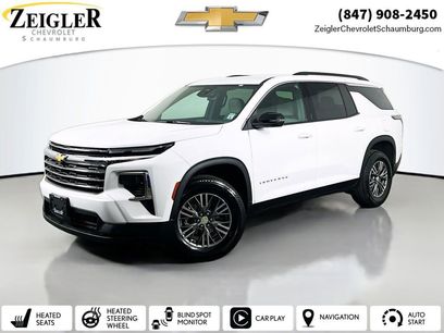 Used 2025 Chevrolet Traverse LT