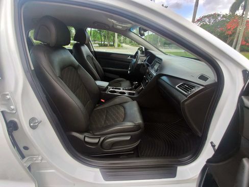 Used 2016 Hyundai Sonata Sport w/ Option Group 02 FWD image 39