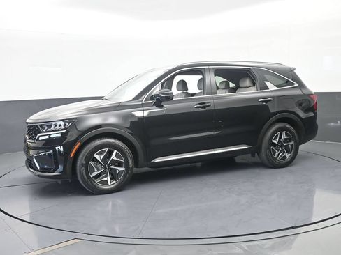 Used 2023 Kia Sorento EX FWD image 2