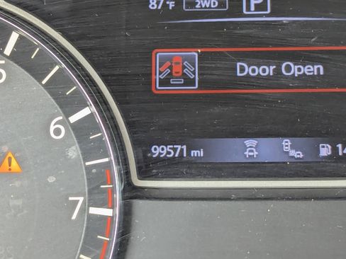 Used 2020 Nissan Pathfinder Platinum AWD/4WD image 40
