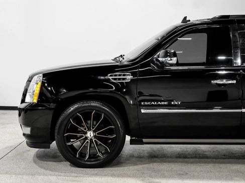 Used 2012 Cadillac Escalade EXT Premium AWD/4WD image 9