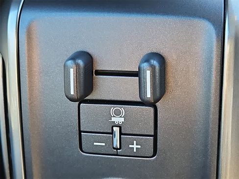 Used 2018 Chevrolet Silverado 1500 LT w/ All Star Edition image 23