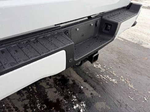 Used 2024 Ford F250 XLT w/ XLT Premium Package image 17