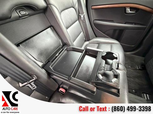 Used 2010 Volvo XC70 3.2 image 11