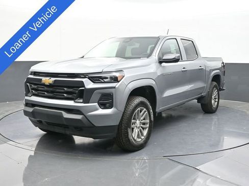 New 2025 Chevrolet Colorado LT w/ LT Convenience Package AWD/4WD image 3