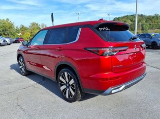 New 2025 Mitsubishi Outlander SE AWD/4WD video 3